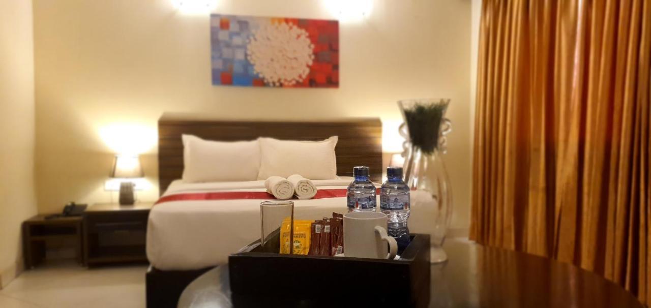 Hotel Belle Vie Киншаса Экстерьер фото